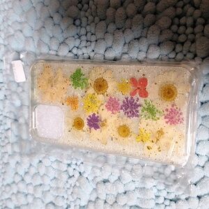 I phone 12 iPhone 12 pro Phone cover with flowers on back